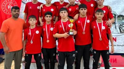 Aydın'da düzenlenen ANALİG Grekoromen Stil Güreş Türkiye Şampiyonası'nda Aksaray'ı temsil
