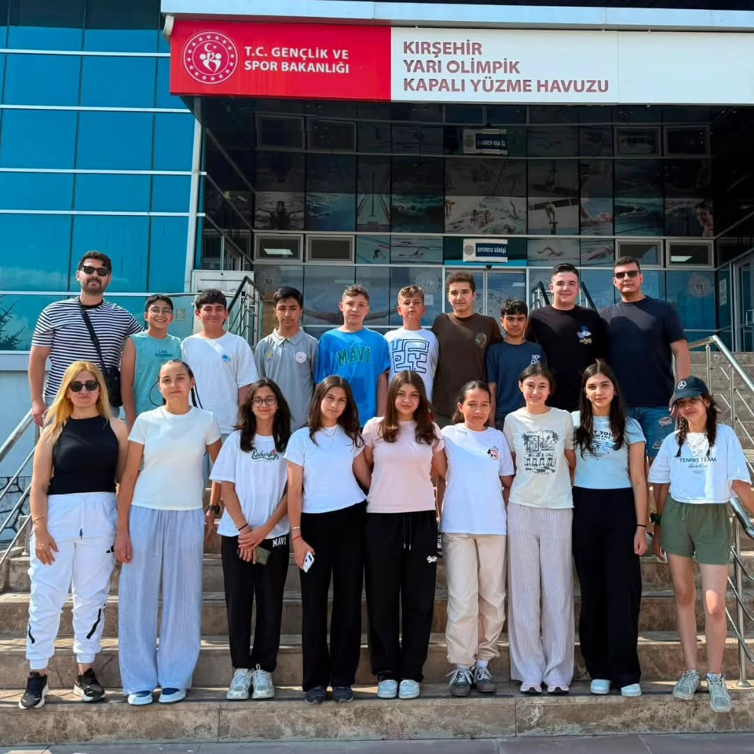 Kırşehir'de düzenlenen Anadolu Yıldızlar Ligi (ANALİG) Yüzme Müsabakalarında Aksaray'ı temsil