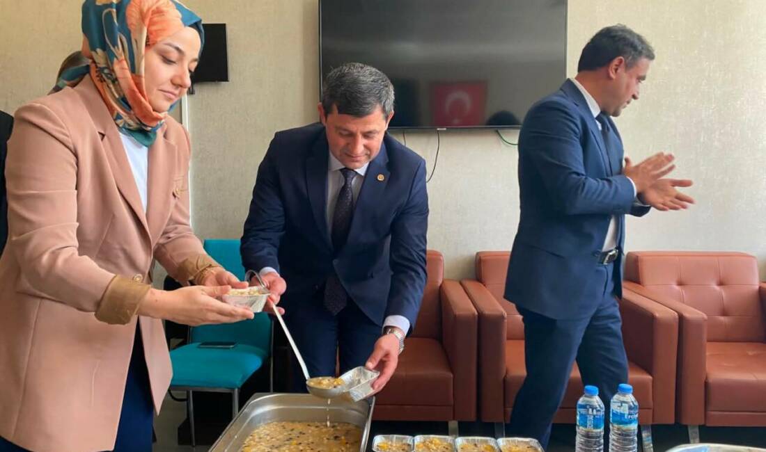 Aksaray Barosu’ndan Ortaköy’de geleneksel aşure etkinliği Aksaray Barosu tarafından Ortaköy Avukatlar Odası'nda düzenlenen Geleneksel Aşure Etkinliği'nde,