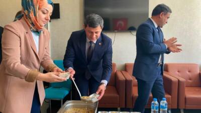 Aksaray Barosu tarafından Ortaköy Avukatlar Odası'nda düzenlenen Geleneksel Aşure Etkinliği'nde,