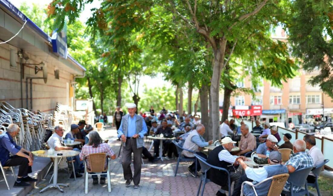 Aksaray Belediyesi’nden emeklilere özel sosyal yaşam alanları Aksaray Belediyesi, Emekli Dinlenme Evi ve Emekli Berber Salonu ile