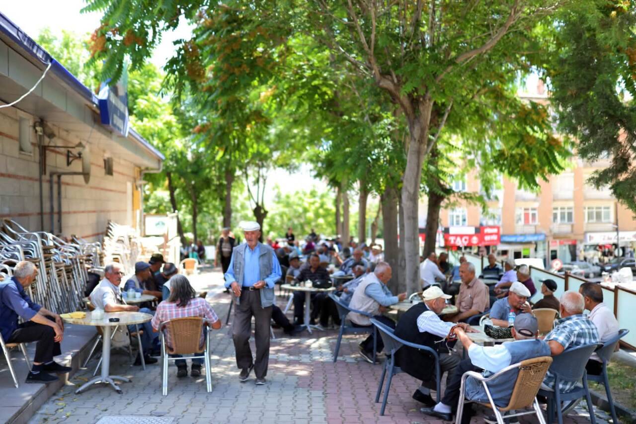 Aksaray Belediyesi, Emekli Dinlenme Evi ve Emekli Berber Salonu ile