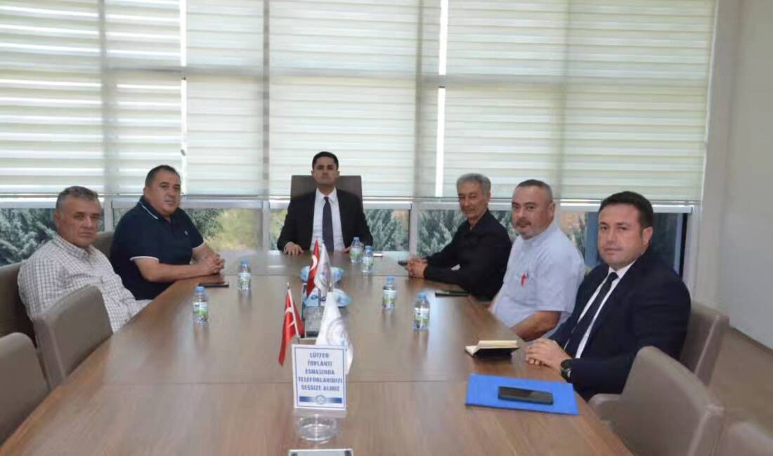Eskil Tuz Gölü OSB Yönetim Kurulu ATSO ev sahipliğinde toplandı Aksaray Ticaret ve Sanayi Odası'nın ev sahipliğinde düzenlenen Eskil Tuz