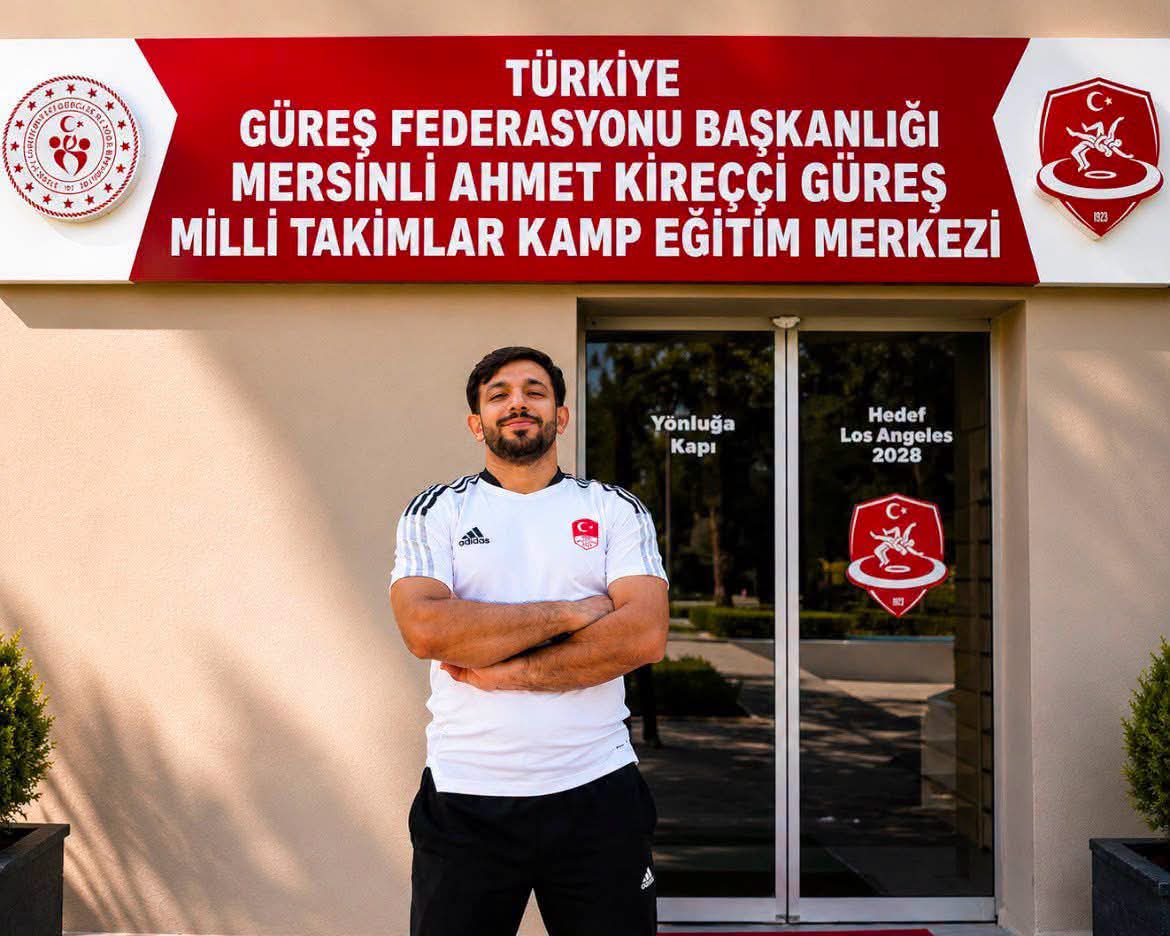 Eskil'in yetiştirdiği başarılı milli güreşçi Abdurrahman Altan, U-20 Gençler Güreş