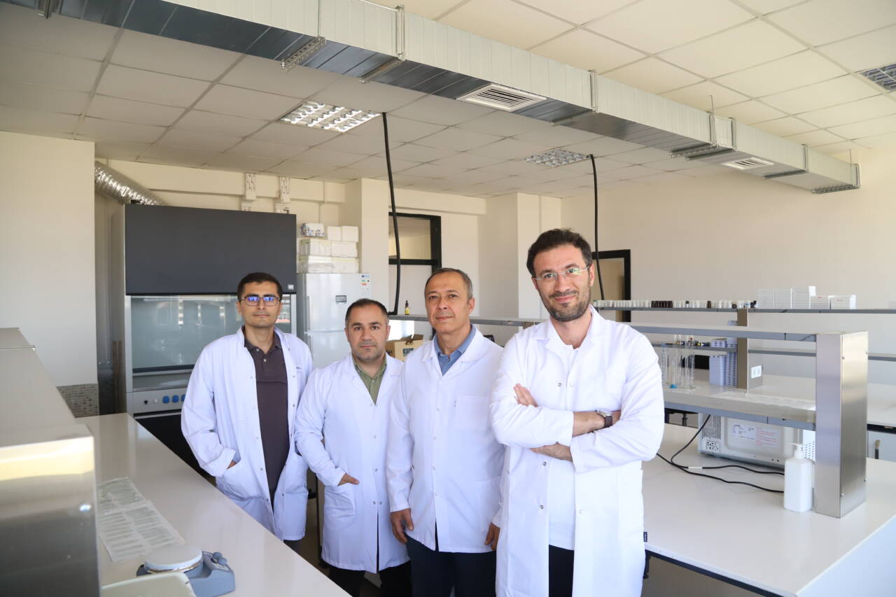 Aksaray Üniversitesi (ASÜ), Türkiye Sağlık Enstitüleri Başkanlığı (TÜSEB) tarafından Üreten