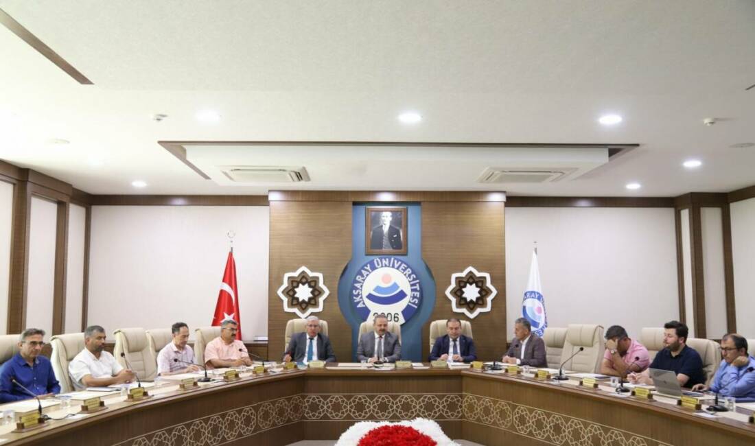 ASÜ’de kalite ve akreditasyon süreçleri değerlendirildi Aksaray Üniversitesi (ASÜ) Kalite Koordinasyon Toplantısı, Rektörlük Senato Salonunda gerçekleştirildi.