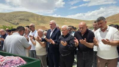 MHP’nin geçmiş dönem yöneticilerinden Meriç Keskin’in annesi Habibe Keskin, Ağaçören’de