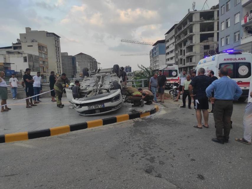 Hatay'ın İskenderun ilçesinde takla atan