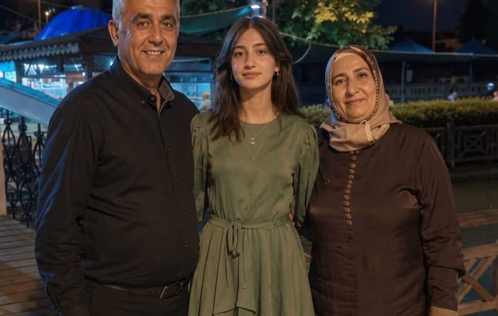 Kazada; anne, baba ve kızları yaşamını yitirdi! Malatya'nın Arguvan ilçesinde tır ile otomobilin çarpıştığı kazada hayatını kaybeden