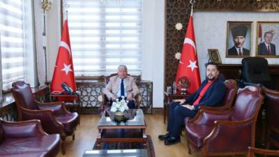 Aksaray Valisi Murat Duru, Aksaray Müteahhitler Birliği Başkanı Fatih Güneş'i