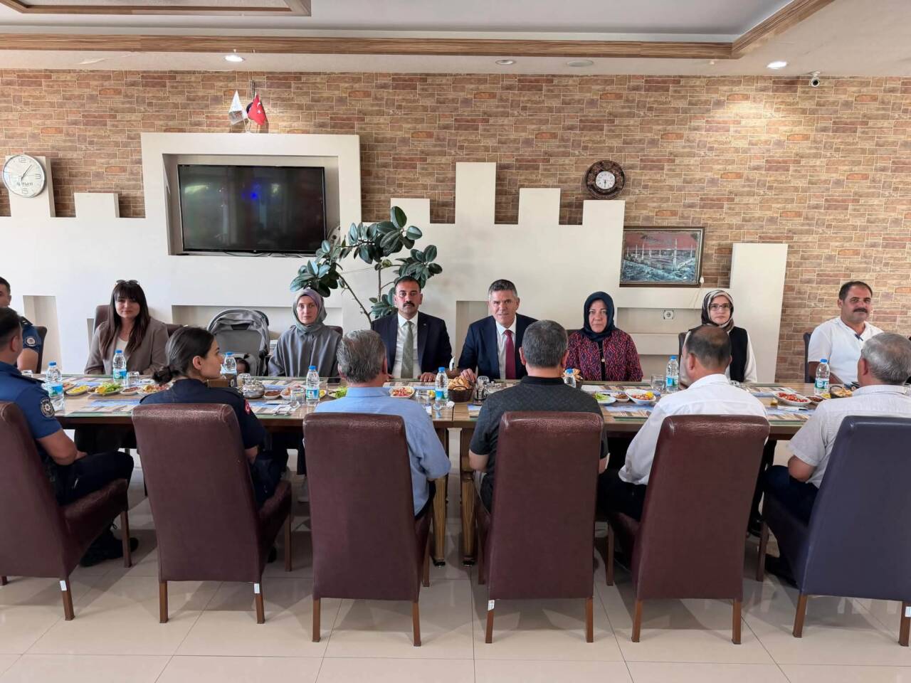 Sultanhanı Belediyesi tarafından Kaymakam Bilal Göksun onuruna veda yemeği programı