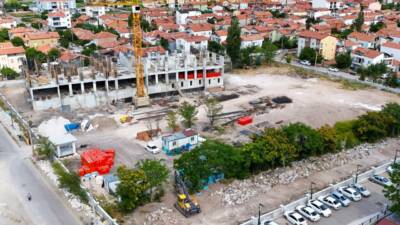 Aksaray'da ekonomik ömrünü tamamladığı için yıkılan 1981 Gazi Paşa İlkokulu'nun