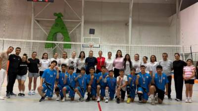 Nevşehir'de düzenlenen Anadolu Yıldızlar Ligi (ANALİG) Voleybol Grup Müsabakaları'nda mücadele