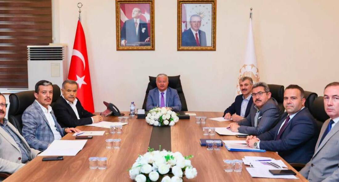 Aksaray turizmde yeni hamle için harekete geçti! Aksaray’da turizm altyapısını güçlendirmek ve tarihi değerleri öne çıkarmak amacıyla