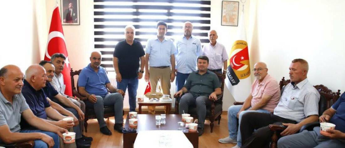 Aksaray’da gazetecilerden birlik ve beraberlik aşuresi! Orta Anadolu Gazeteciler Cemiyeti’nin düzenlediği aşure programı, siyaset, bürokrasi ve