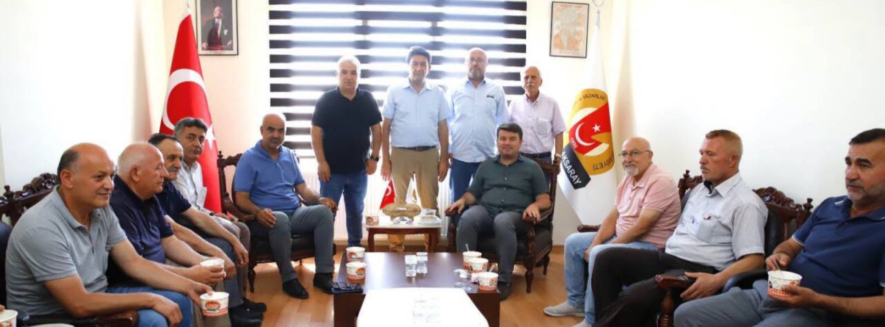 Orta Anadolu Gazeteciler Cemiyeti’nin düzenlediği aşure programı, siyaset, bürokrasi ve
