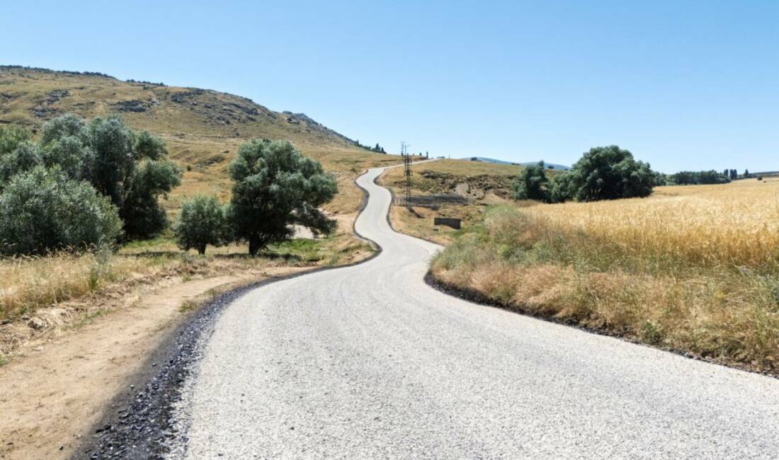 Aksaray özel il idaresi yol çalışmalarını tamamladığını duyurdu Aksaray İl Özel İdaresi'nin yürüttüğü yol yapım programı kapsamında, Merkez