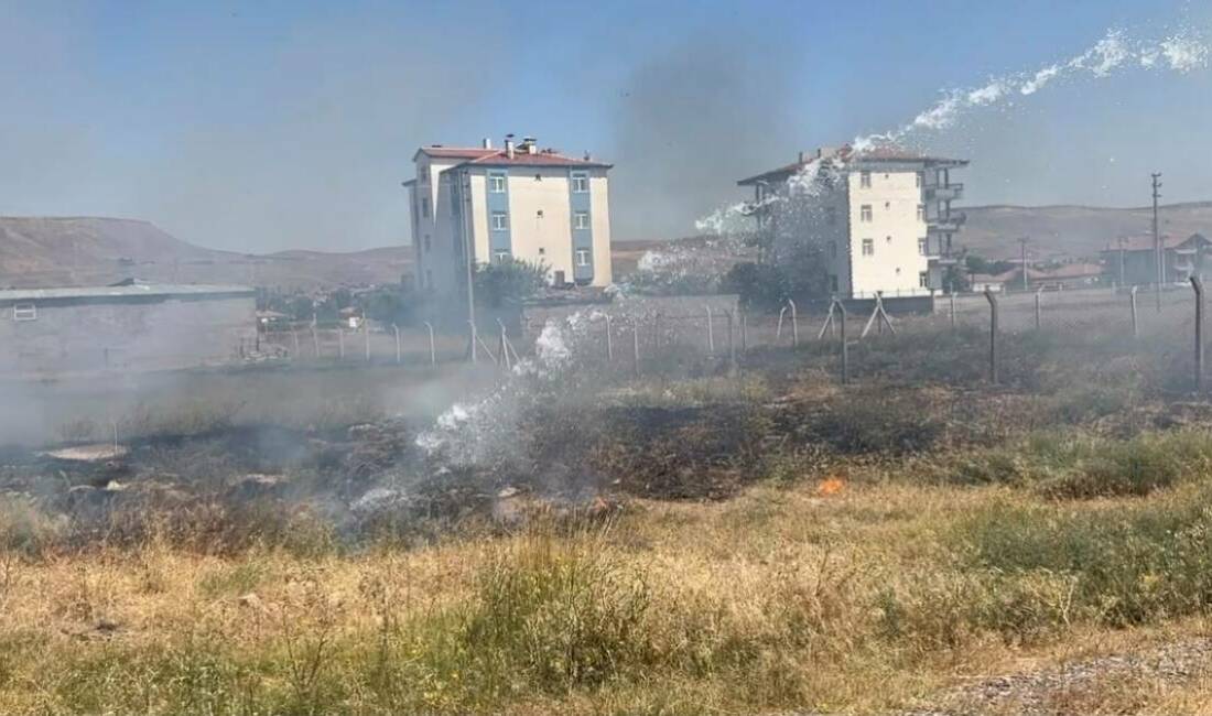 Aksaray’ın Hürriyet Mahallesi’nde kuru otların