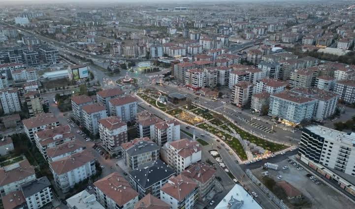 TÜİK Verileri Açıklandı: Aksaray 2025’te Göç Vermeye Devam Etti Türkiye İstatistik Kurumu (TÜİK) verilerine göre, 2025 yılında Türkiye genelinde