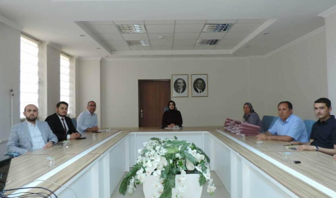 Sarıyahşi Kaymakamı Şeyma Nur Arıkan başkanlığında gerçekleştirilen Sosyal Yardımlaşma ve