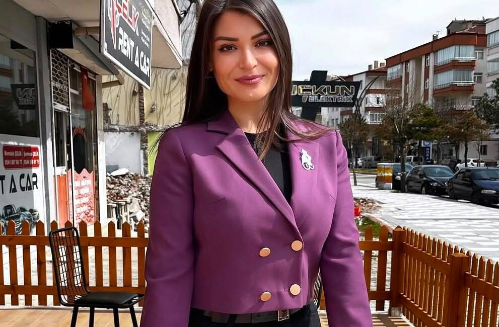 CHP Aksaray’da Cansu Bülbül göreve başlıyor! CHP Genel Merkezi tarafından Aksaray İl Başkanlığı görevine atanan Cansu