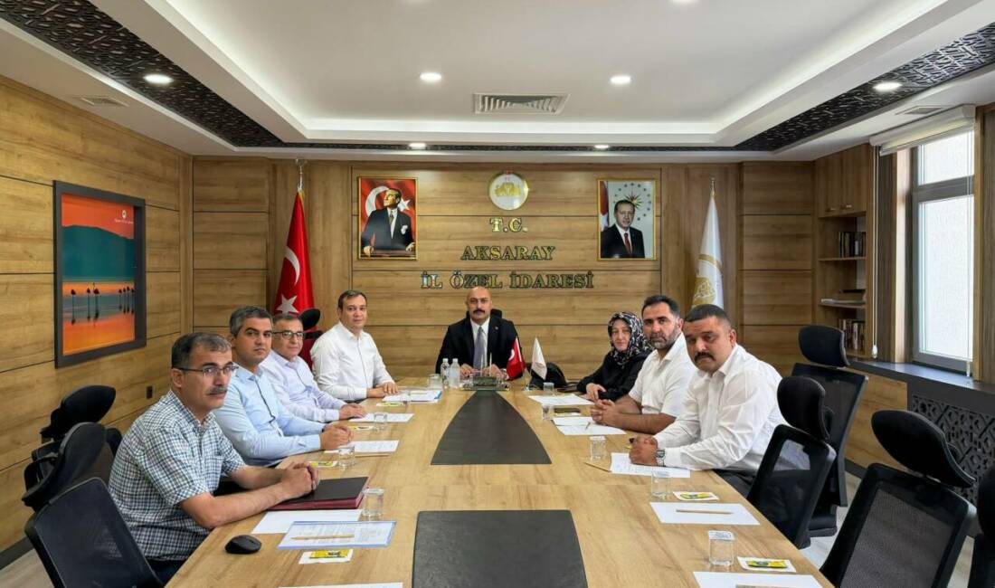 Aksaray İl Encümeni gündem maddelerini karara bağladı Aksaray İl Özel İdaresi İl Encümen Toplantısı, Vali Yardımcısı ve