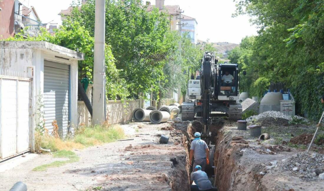 Mahalle Meclisinde dile getirilen Kılıçaslan Mahallesi yağmur suyu şebeke hattı için çalışmalar başladı Belediye Başkanı Dr. Evren Dinçer'in "Mahalle Buluşmaları" programı kapsamında vatandaşlarla