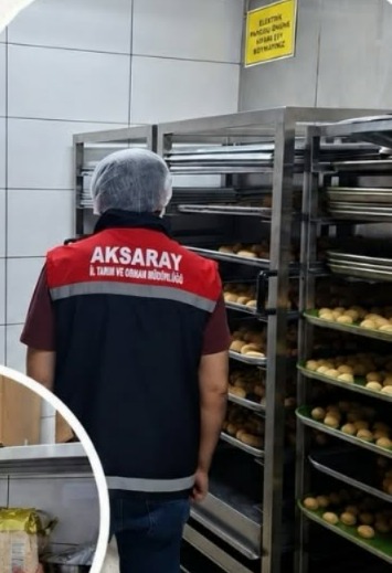 Aksaray’da gıda denetimleri aralıksız sürüyor Aksaray Tarım ve Orman İl Müdürlüğü ekipleri, vatandaşların güvenilir gıdaya