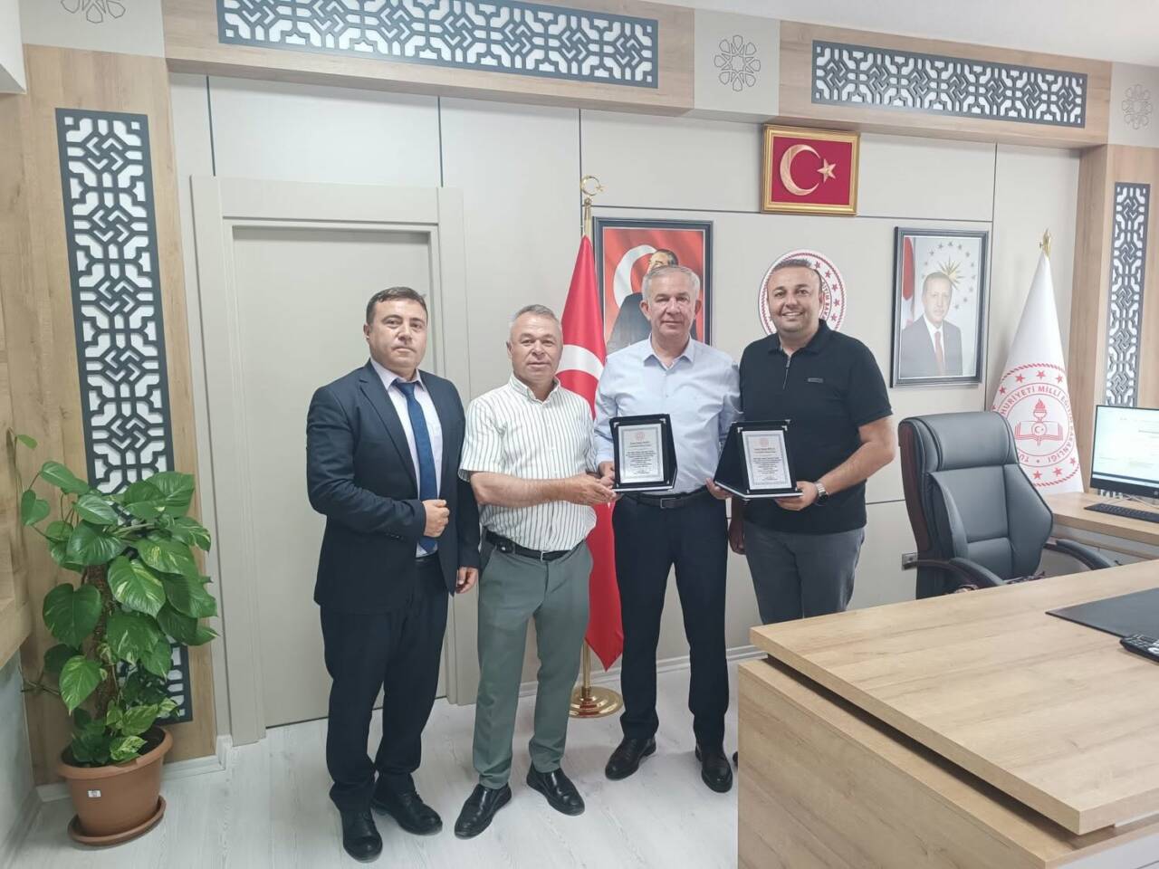 Aksaray İl Millî Eğitim Müdürlüğü, eğitime sağladıkları destek dolayısıyla Aratol