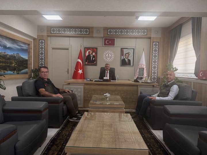Doğa Koruma ve Milli Parklar Müdürü Bozkurt’tan İl Millî Eğitim Müdürü Uzantı’ya ziyaret Doğa Koruma ve Milli Parklar Müdürü Musa Bozkurt, İl Millî