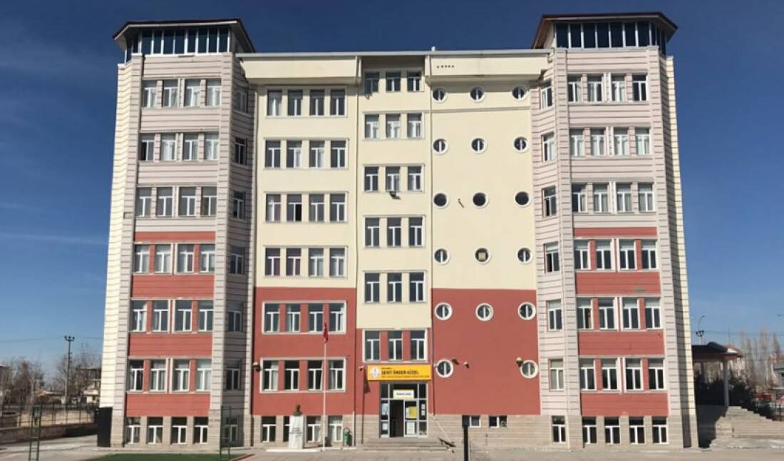 Şehit Önder Güzel Kız Anadolu İmam Hatip Lisesi YKS 2026’da başarı geleneğini sürdürdü Aksaray’da eğitim veren Şehit Önder Güzel Kız Anadolu İmam Hatip