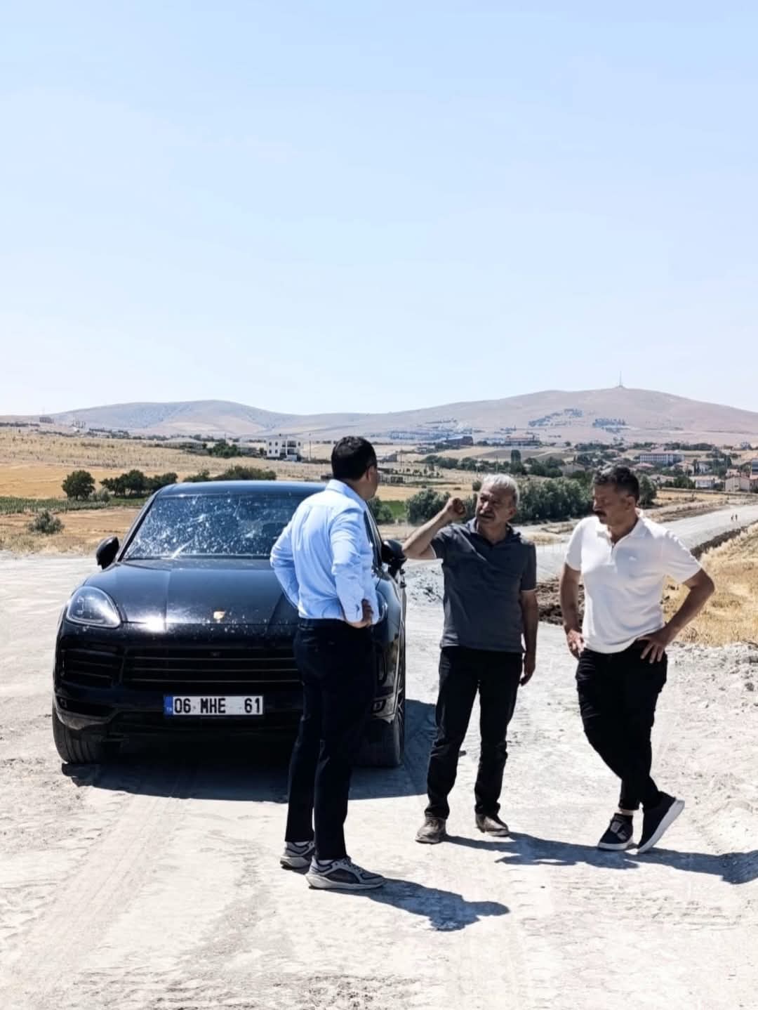 Karayolları Konya Bölge Müdürü Gökhan Köroğlu, beraberindeki teknik heyetle birlikte