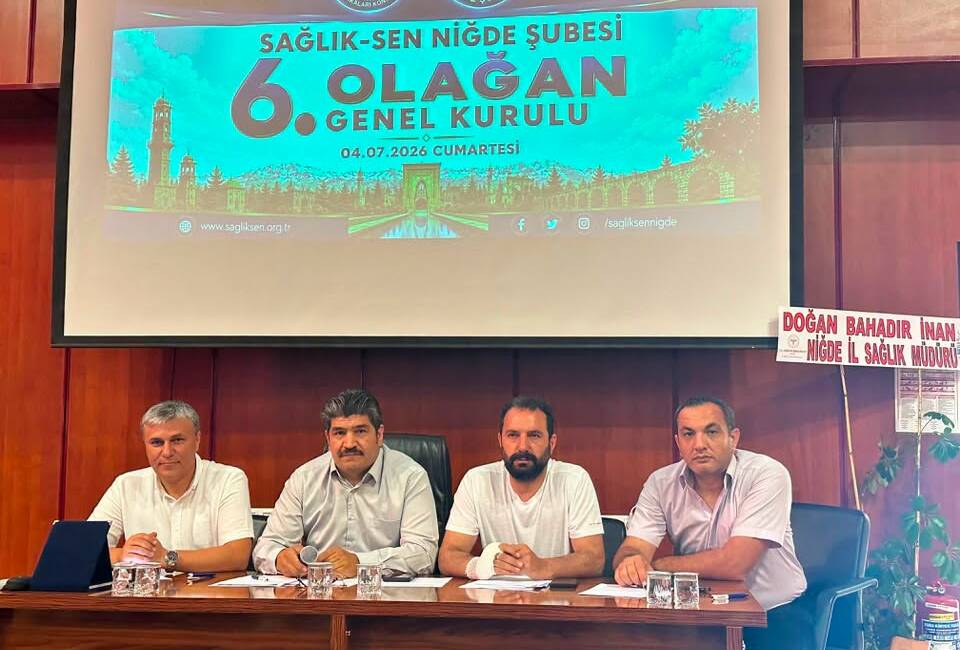 Başkan Kaya Niğde’de; Genel kurulda yerini aldı Sağlık-Sen Aksaray Şube Başkanı Rıfat Kaya ve yönetimi, Sağlık-Sen Niğde