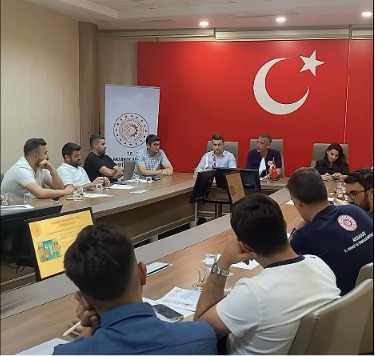 Aksaray’da asansör firmalarına mevzuat ve güvenlik bilgilendirmesi Aksaray Sanayi ve Teknoloji İl Müdürlüğü tarafından, il genelinde faaliyet
