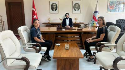 Sarıyahşi Kaymakamı Şeyma Nur Arıkan, kadın kooperatifi temsilcileriyle bir araya