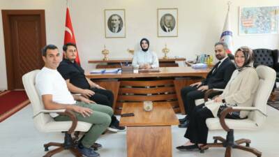 Ağaçören ve Sarıyahşi Devlet Hastanelerinin yöneticileri, Sarıyahşi Kaymakamı Şeyma Nur
