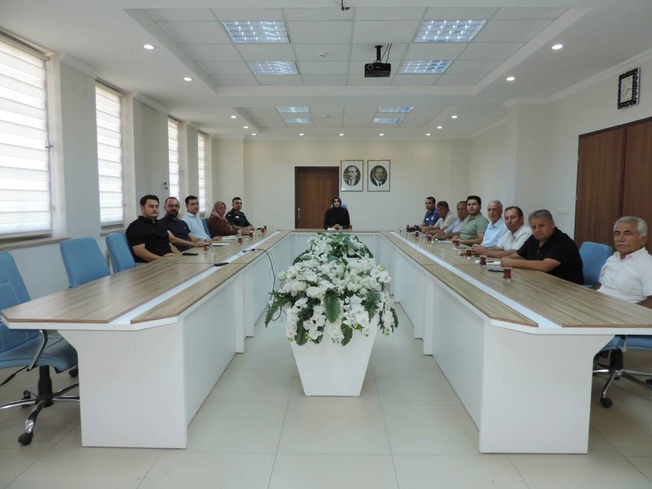 Sarıyahşi Kaymakamı Şeyma Nur Arıkan başkanlığında düzenlenen Kurum Amirleri Toplantısı’nda