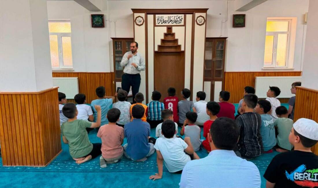 Şehirlerin kalbi camide attı: Sultanhanı’nda çocuklar camiyle buluştu Sultanhanı İlçe Müftülüğü tarafından yürütülen “Şehirlerin Kalbi Camide Buluşuyoruz” projesi