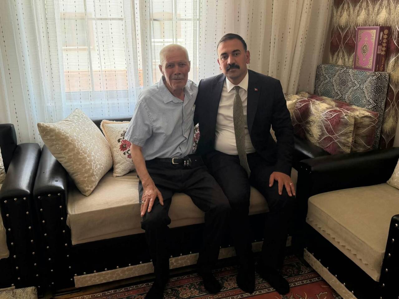 Sultanhanı Kaymakamı Bilal Göksun, veda ziyaretleri kapsamında şehit aileleri ve