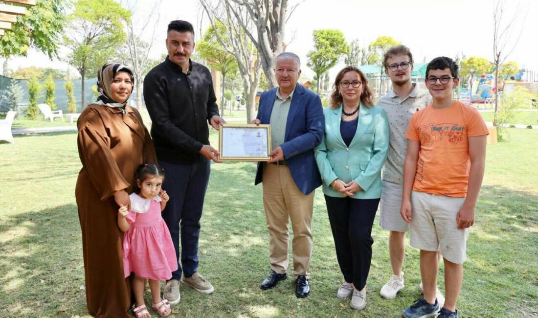 Aksaray Valisi Murat Duru ile eşi Elif Duru, Valilik bünyesinde
