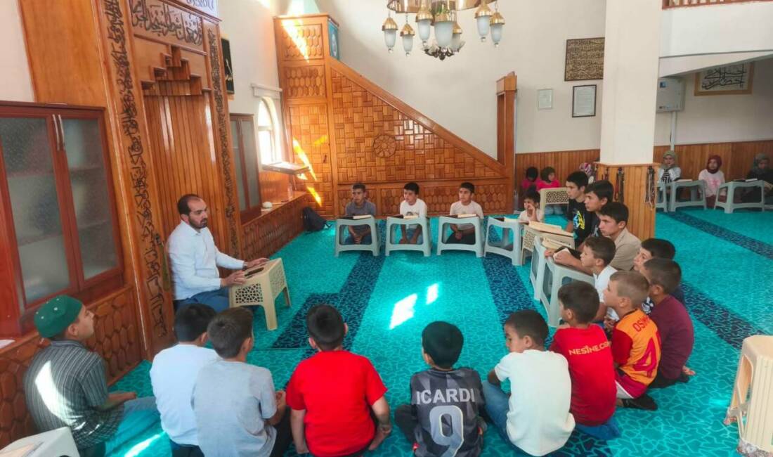 Sultanhanı’nda Yaz Kur’an Kurslarına Ziyaretler Sürüyor Sultanhanı İlçe Müftüsü Selman Çiloğlu, Kırkoba Camii ile Cumhuriyet Mahallesi